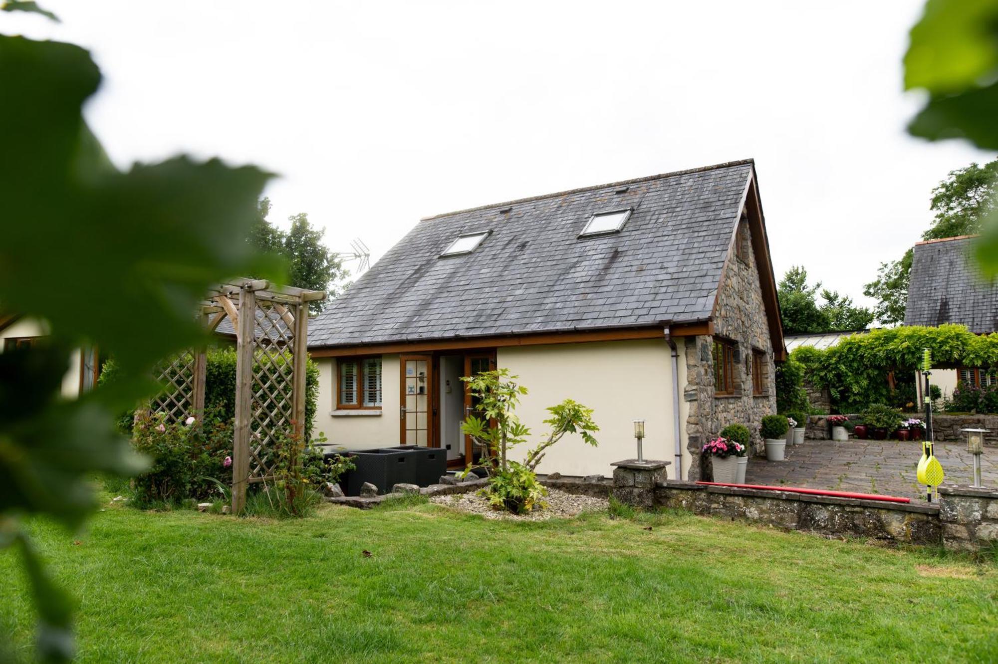 Hotel The Anchorage & The Tackleshed Llancarfan Exterior foto