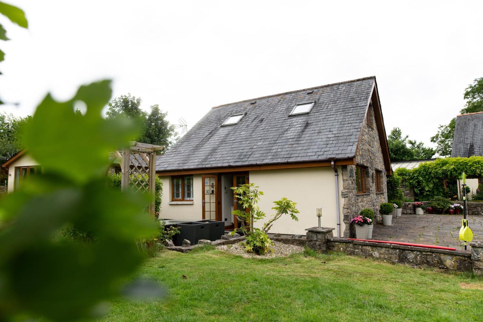 Hotel The Anchorage & The Tackleshed Llancarfan Exterior foto