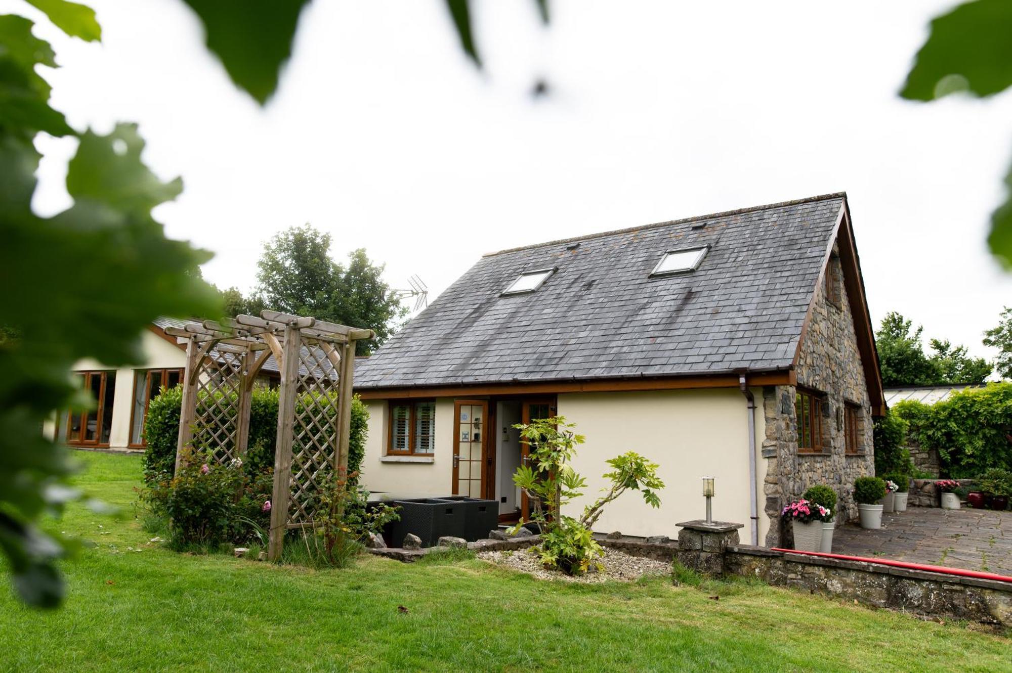 Hotel The Anchorage & The Tackleshed Llancarfan Exterior foto