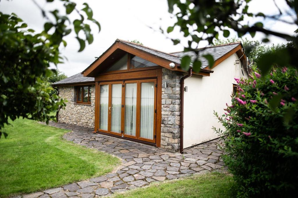Hotel The Anchorage & The Tackleshed Llancarfan Habitación foto